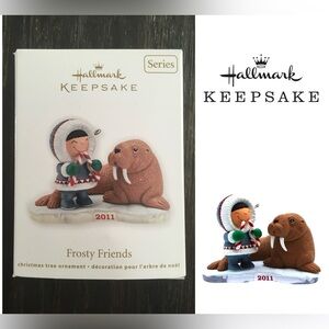 🆕HALLMARK KEEPSAKE - NWT - 2011 - FROSTY FRIENDS - WALRUS AND ESKIMO ORNAMENT